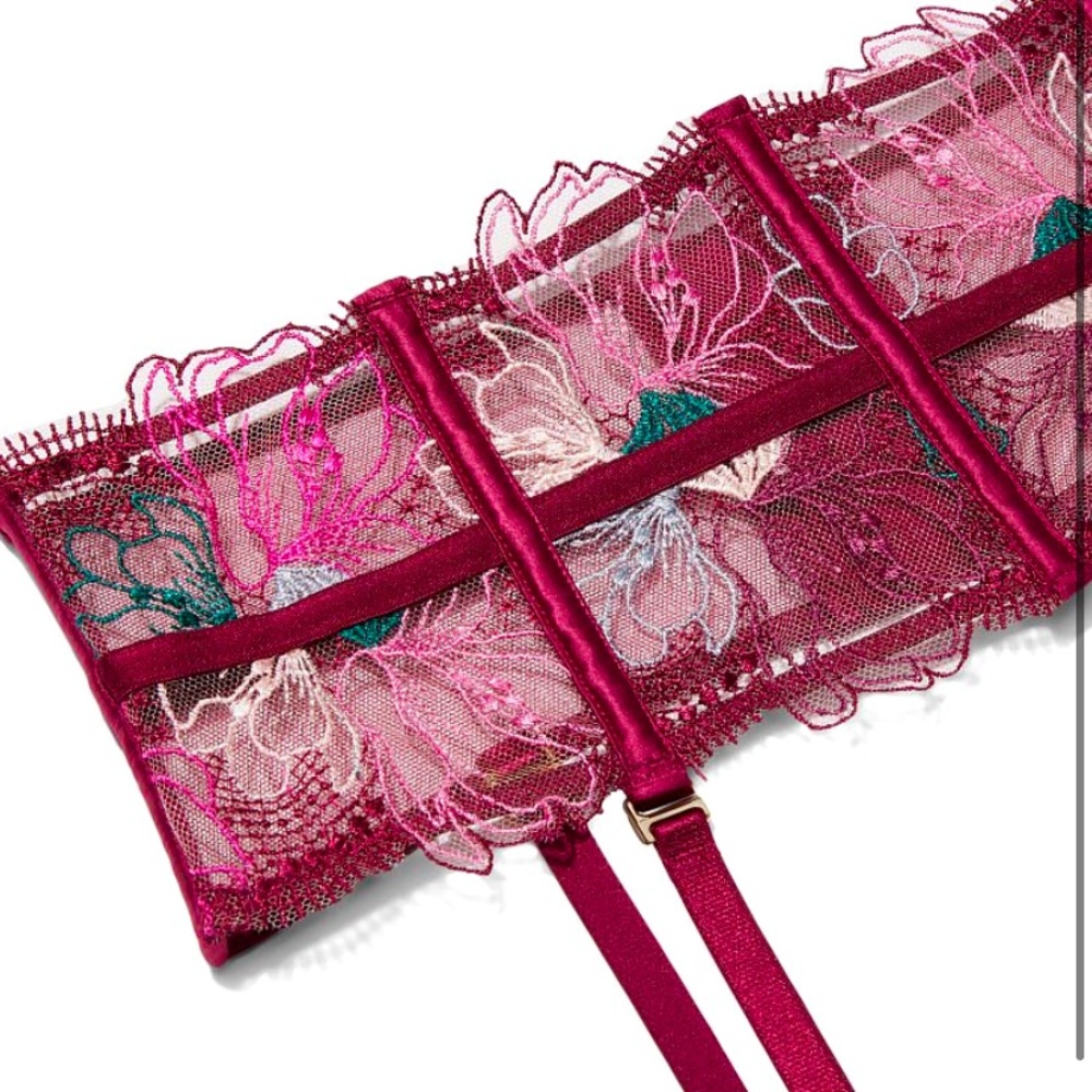 Victoria Secret Lace Cincher